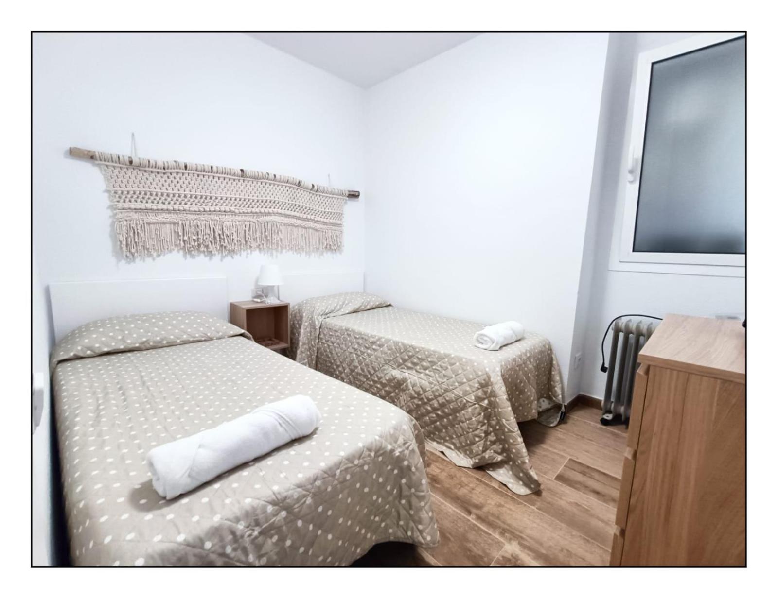 Apartamento - Wifi Free - Piscina - 50 M Playa Салоу Экстерьер фото
